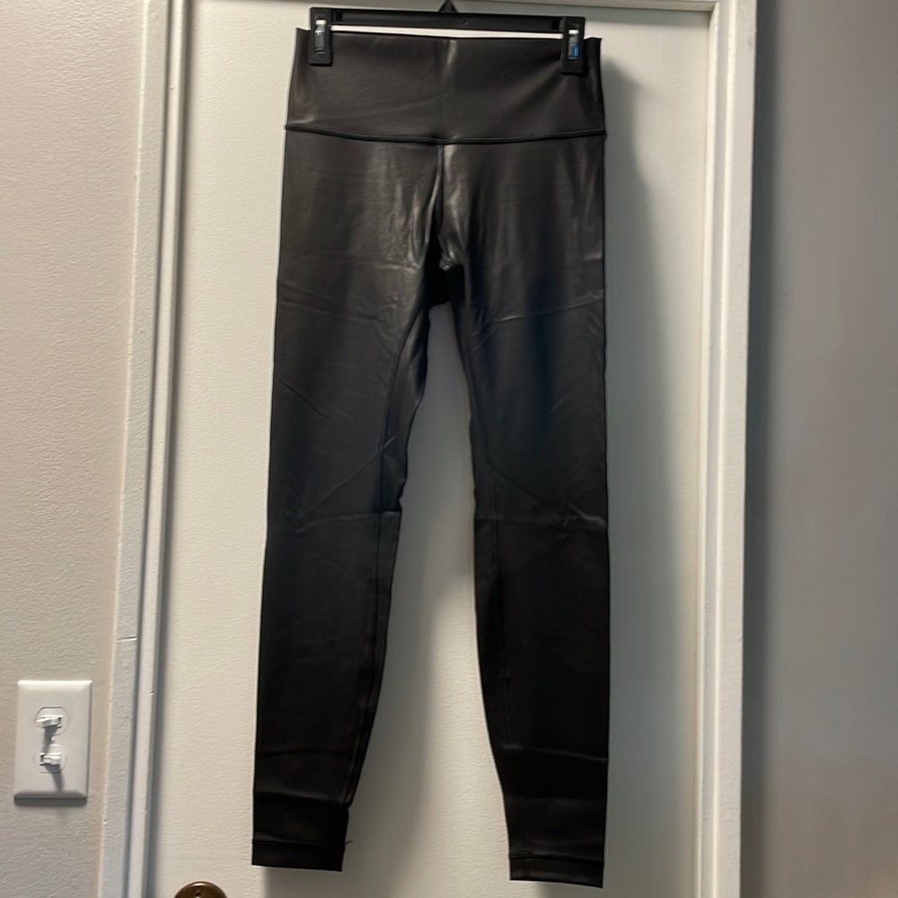 Lululemon Wunder Train Leggings 28”